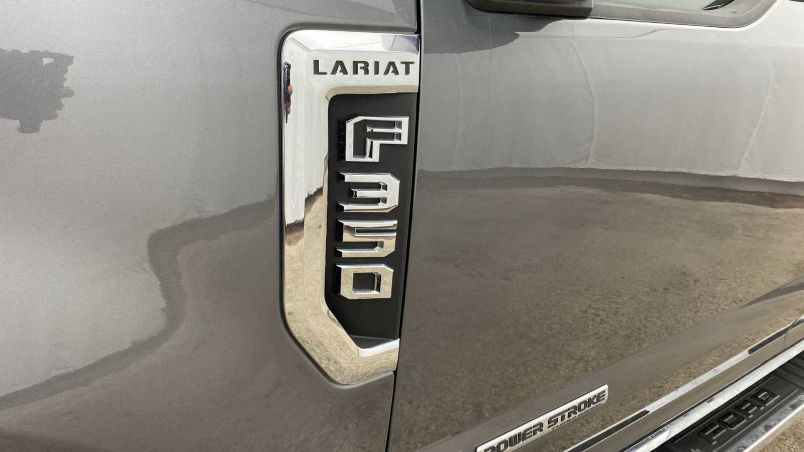 2022 Ford Super Duty F-350 SRW LARIAT 4WD Crew Cab 6.75 Box 42