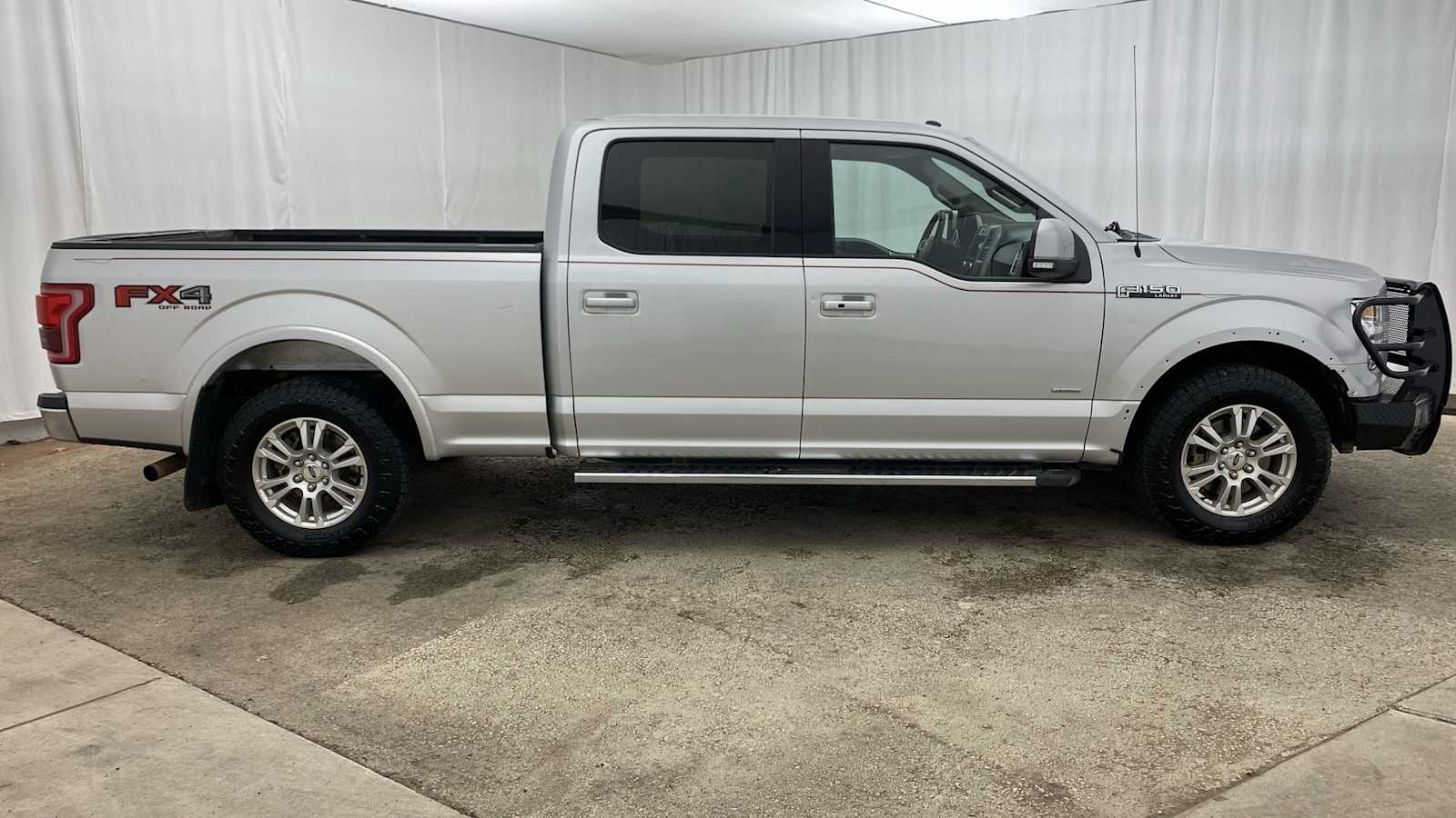 2016 Ford F-150 Lariat 4WD SuperCrew 157 38