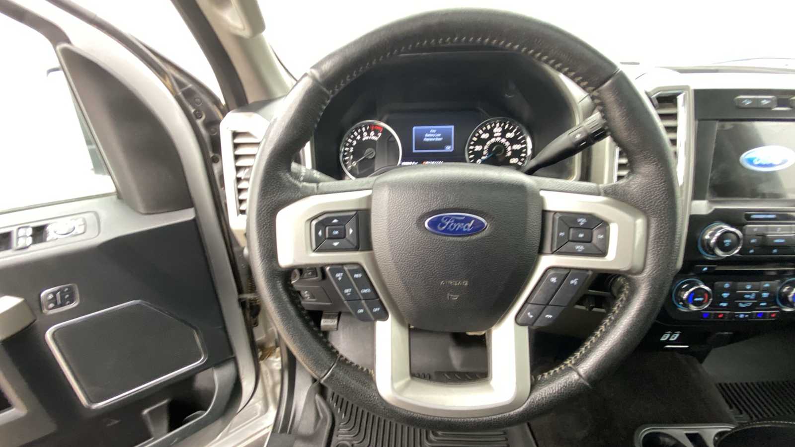 2016 Ford F-150 Lariat 4WD SuperCrew 157 14