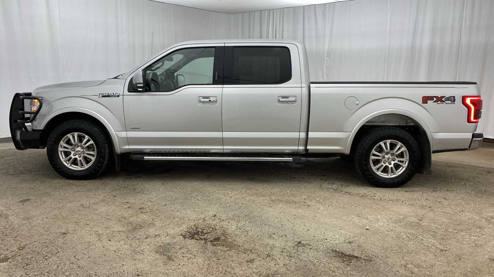 2016 Ford F-150 Lariat 4WD SuperCrew 157 34