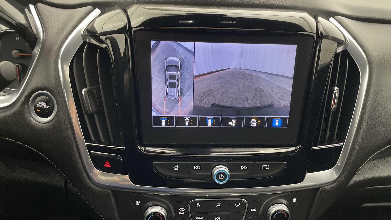 View vehicle photo 5