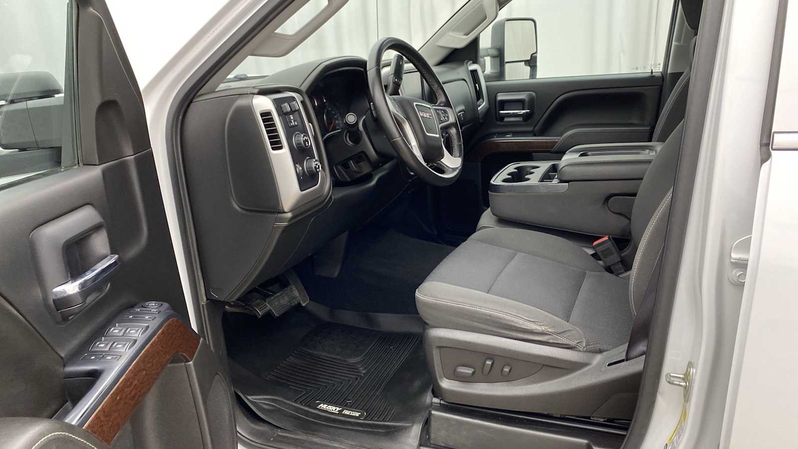 2017 GMC Sierra 2500HD SLE 2