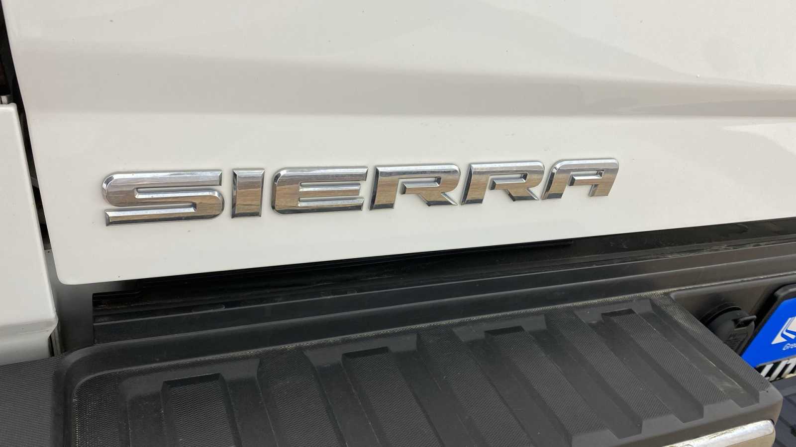 2018 GMC Sierra 2500HD SLT 4WD Crew Cab 153.7 20
