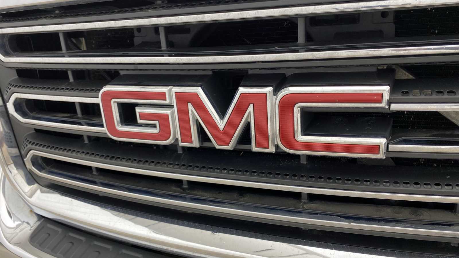 2018 GMC Sierra 2500HD SLT 4WD Crew Cab 153.7 19