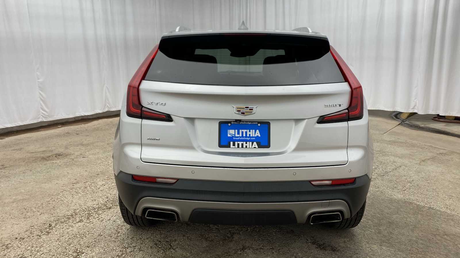 2022 Cadillac XT4 AWD Premium Luxury 32