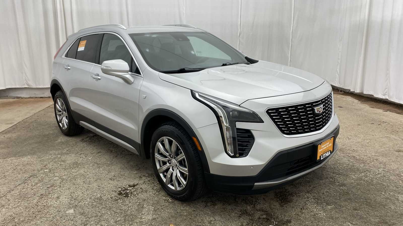 2022 Cadillac XT4 AWD Premium Luxury 35