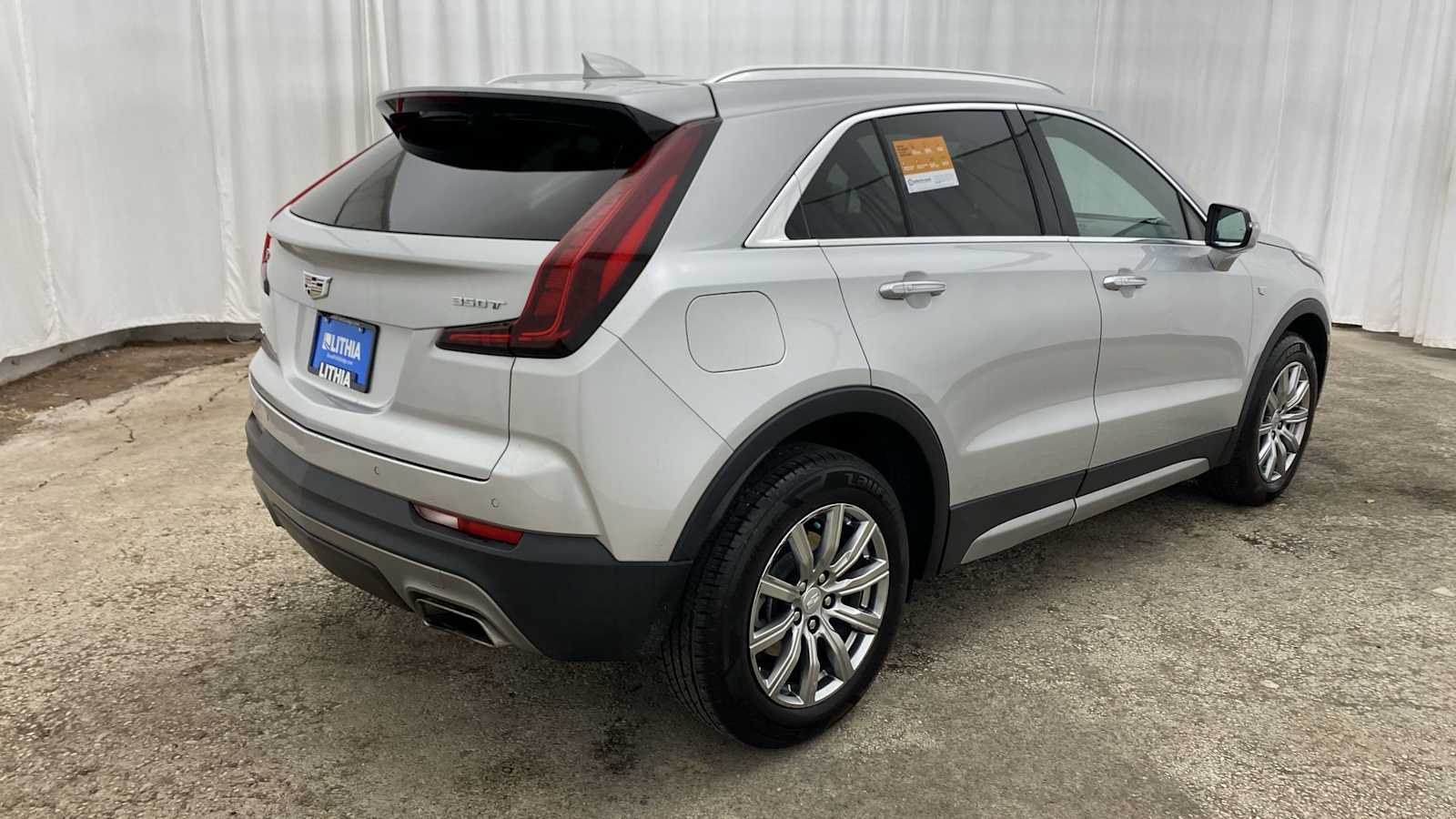 2022 Cadillac XT4 AWD Premium Luxury 33