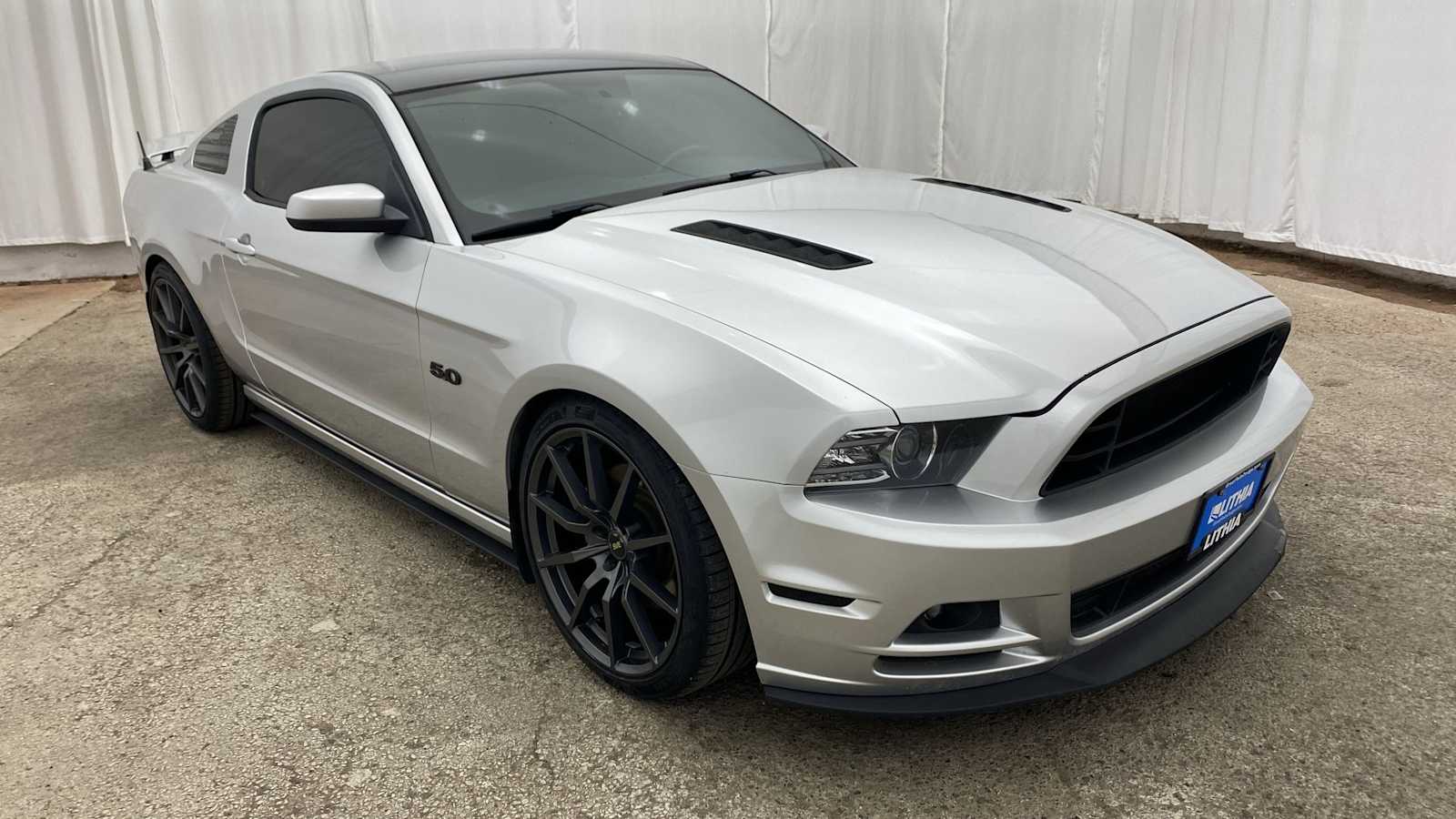 2014 Ford Mustang GT Premium 29