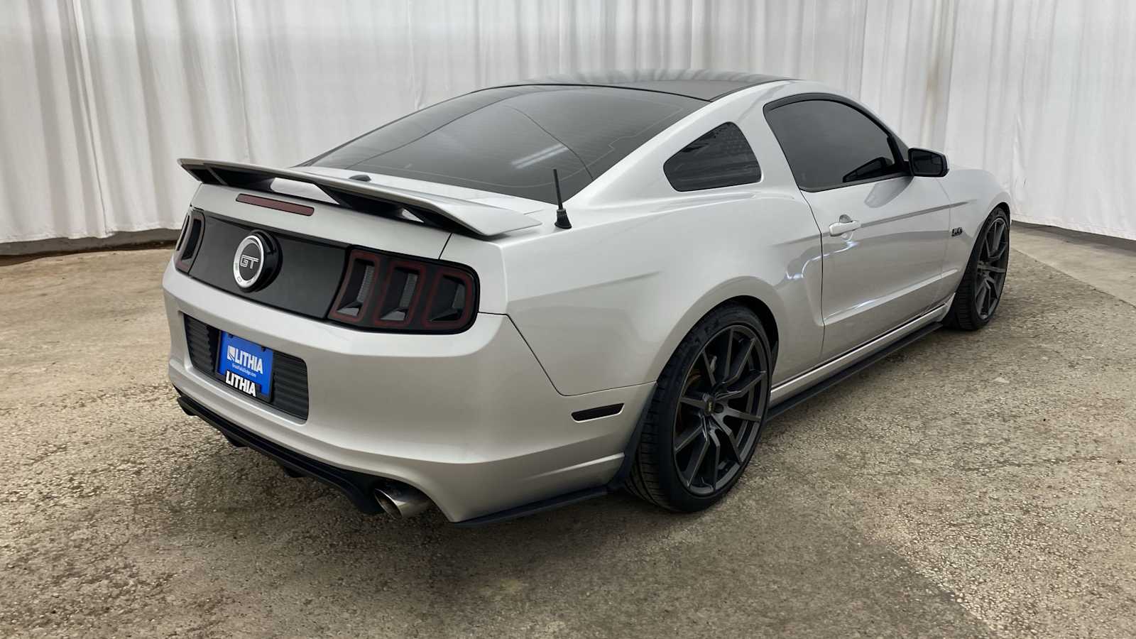 2014 Ford Mustang GT Premium 27