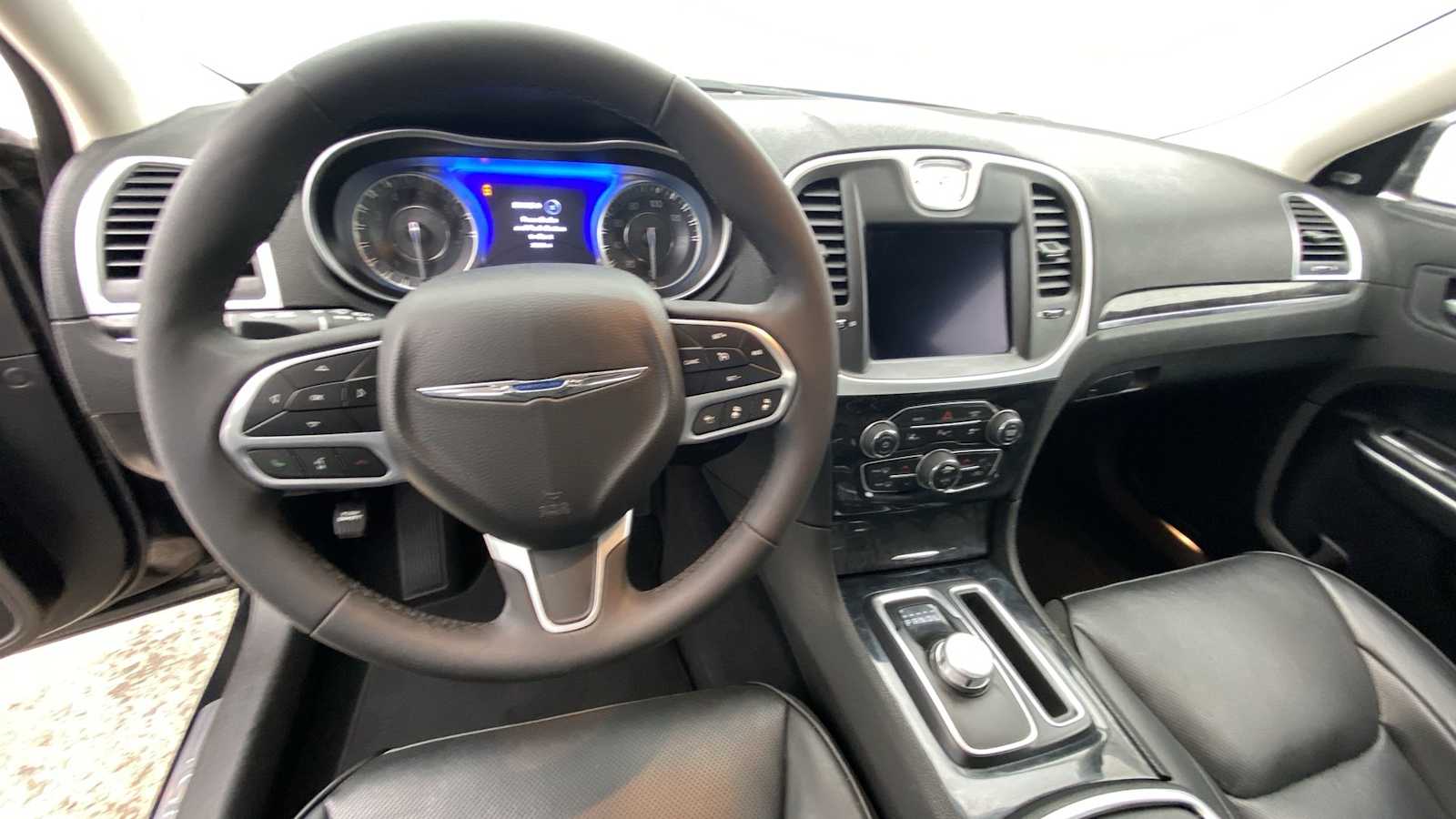 2022 Chrysler 300 Touring L 3