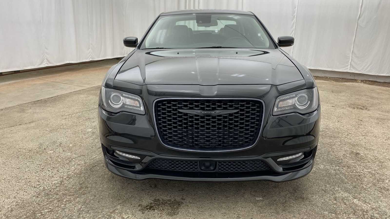 2022 Chrysler 300 Touring L 34