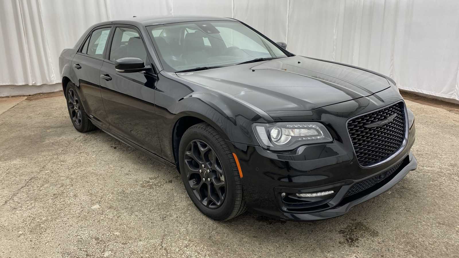 2022 Chrysler 300 Touring L 33