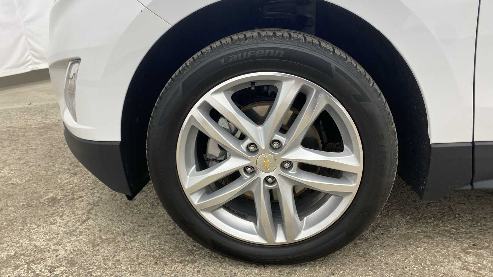2019 Chevrolet Equinox Premier 41