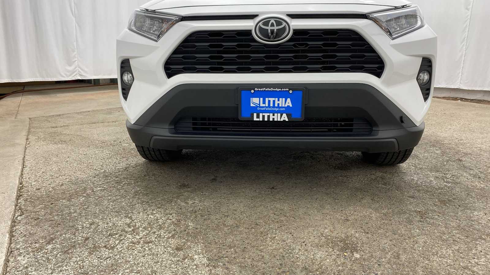 2019 Toyota RAV4 XLE 38