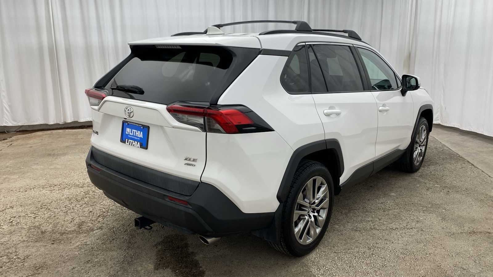 2019 Toyota RAV4 XLE 34