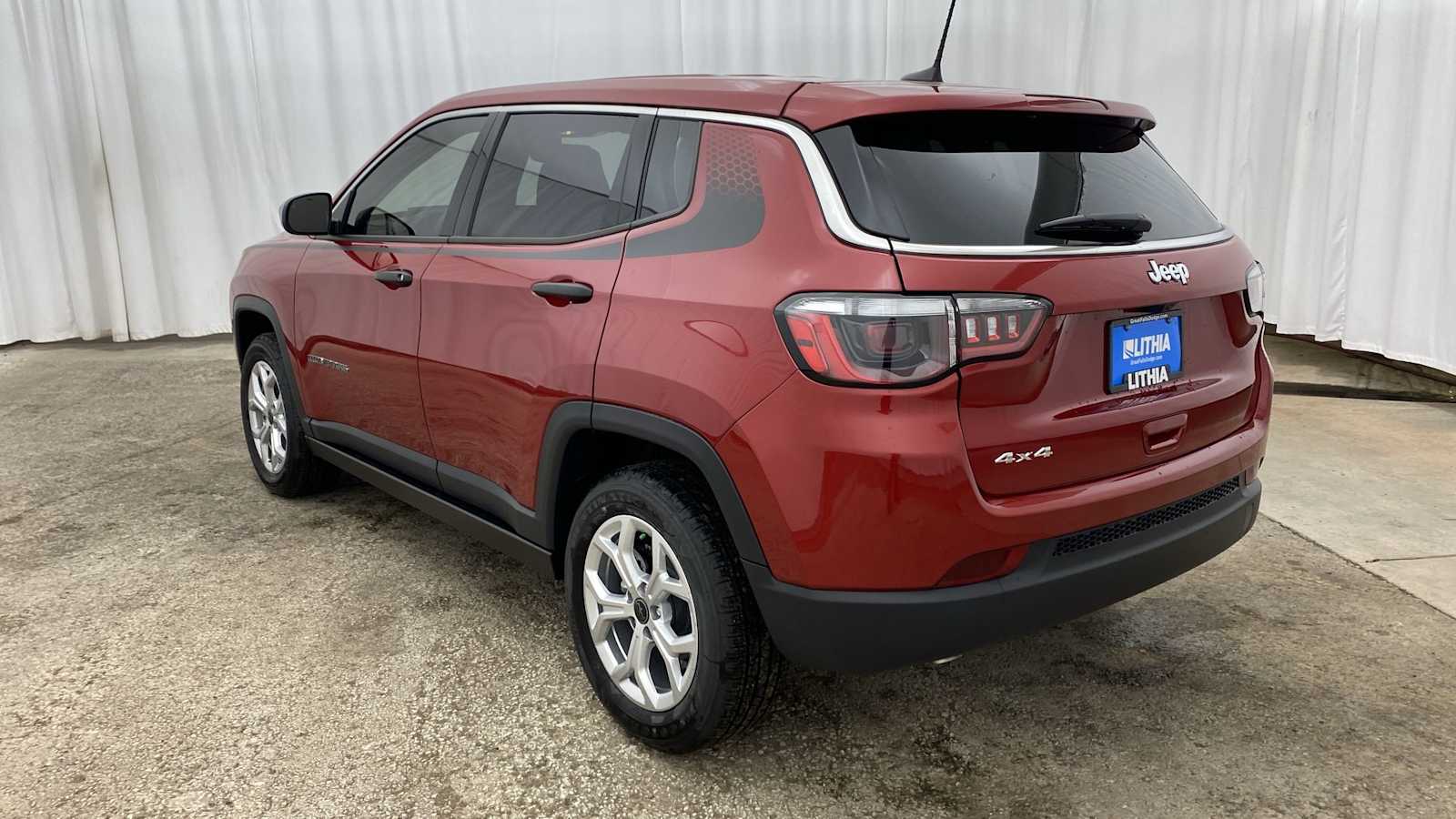 2025 Jeep Compass Sport 29