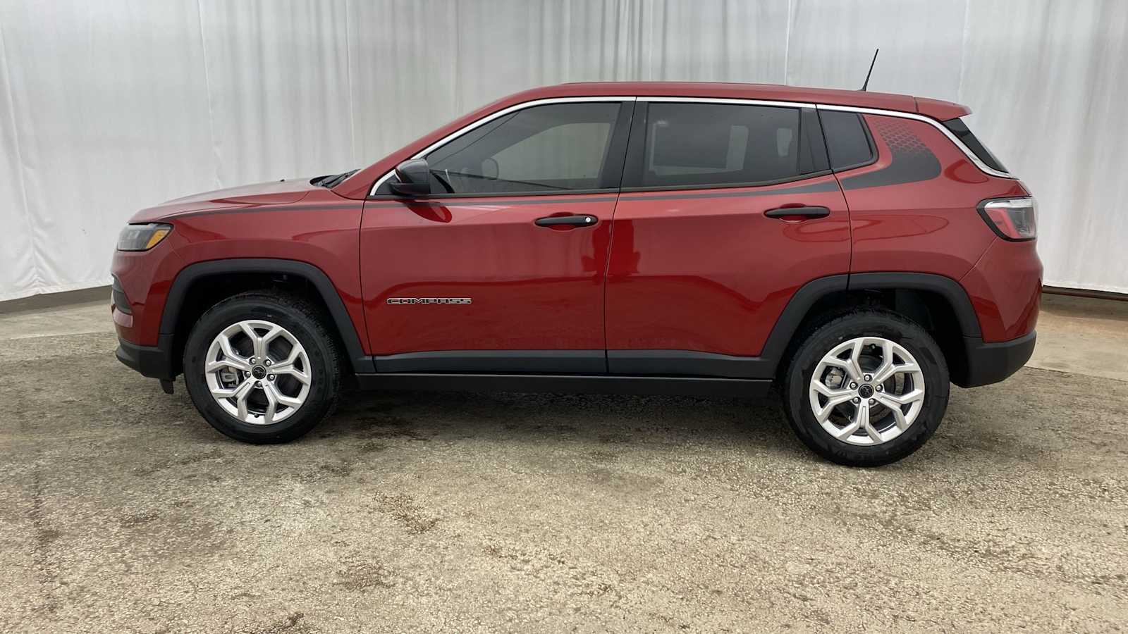 2025 Jeep Compass Sport 28