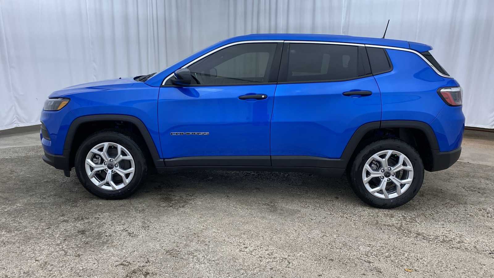 2025 Jeep Compass Sport 28