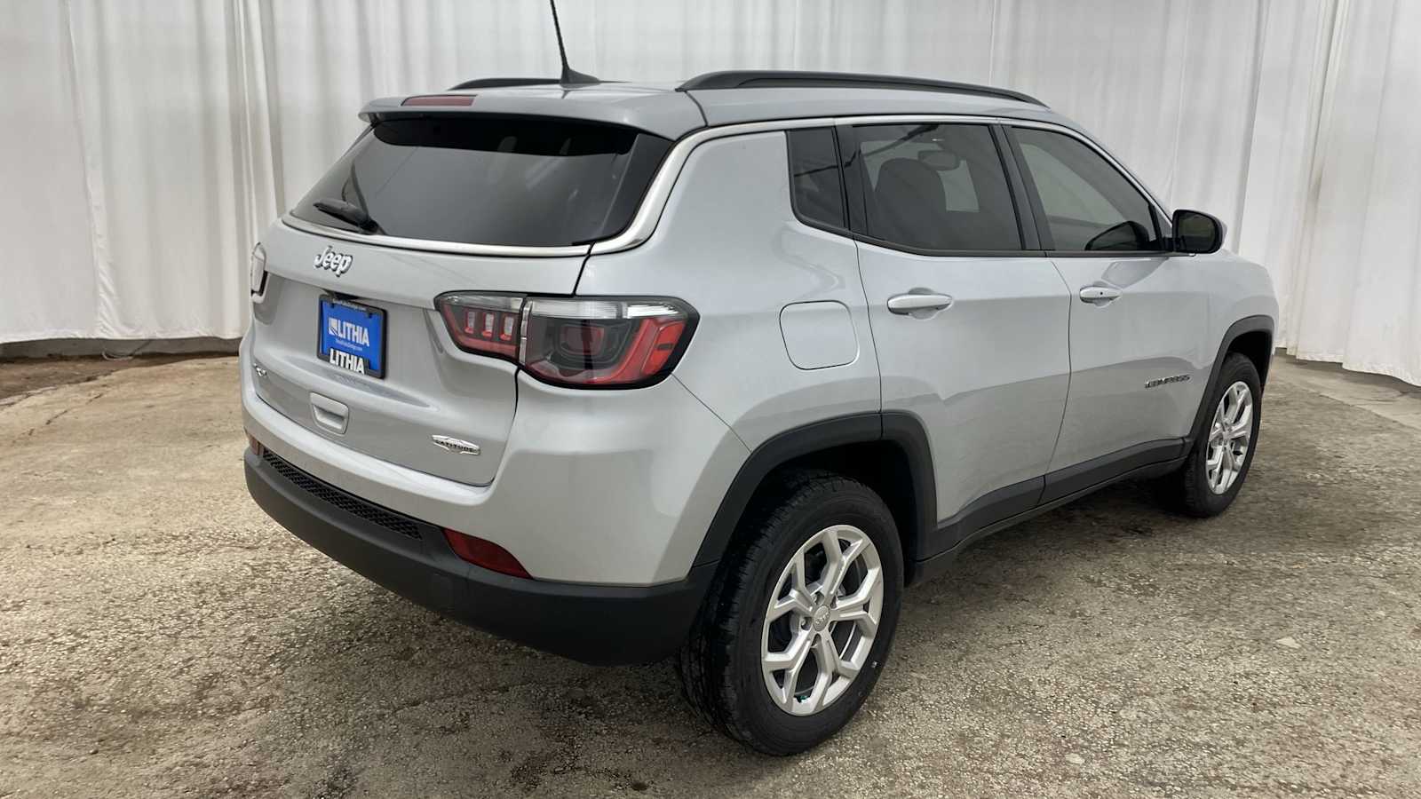 2024 Jeep Compass Latitude 32