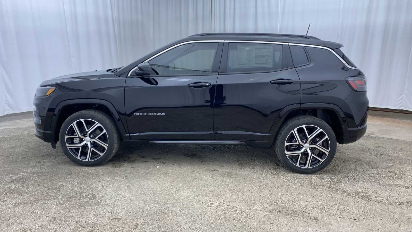 2024 Jeep Compass Limited 30