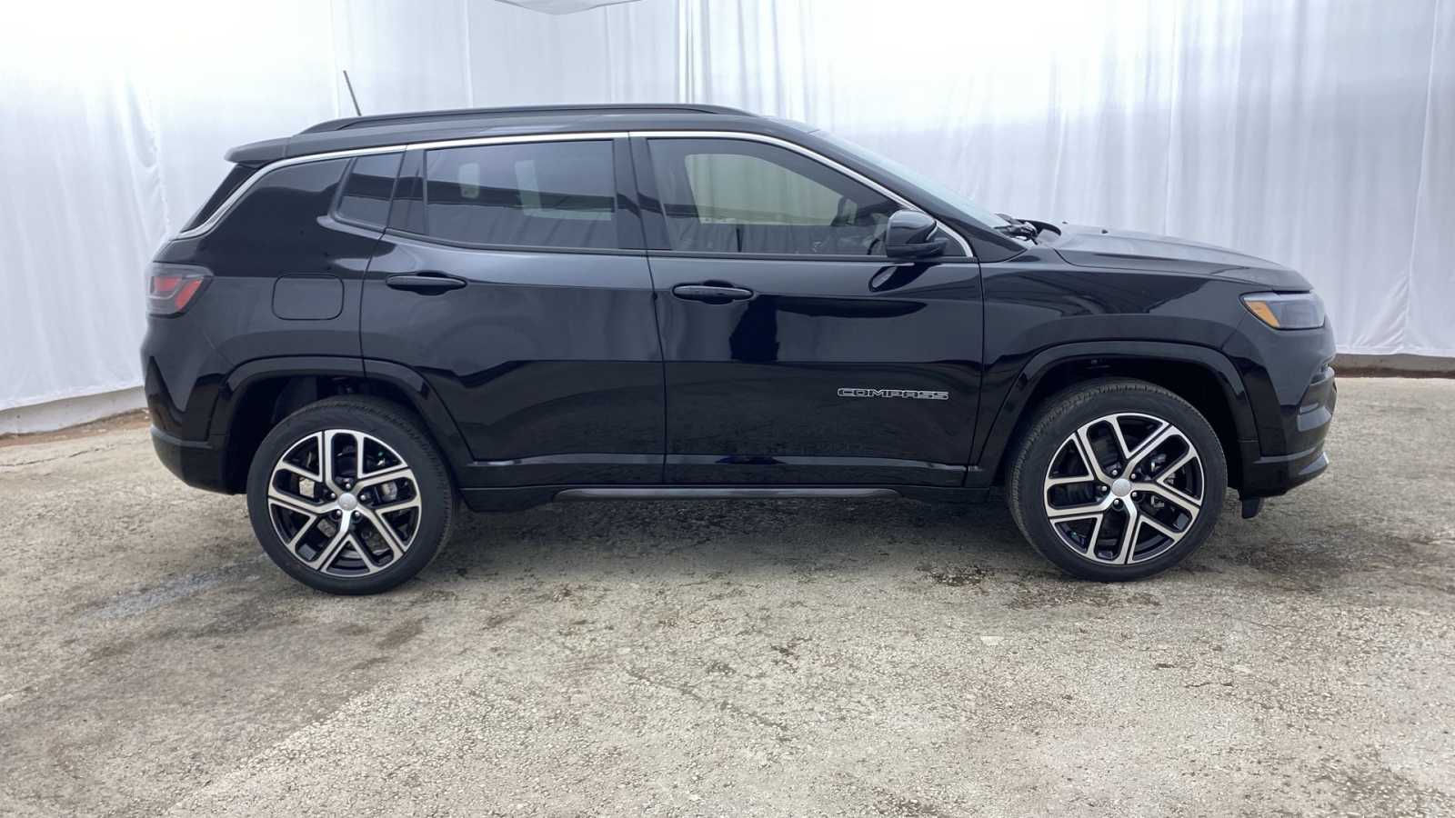 2024 Jeep Compass Limited 34