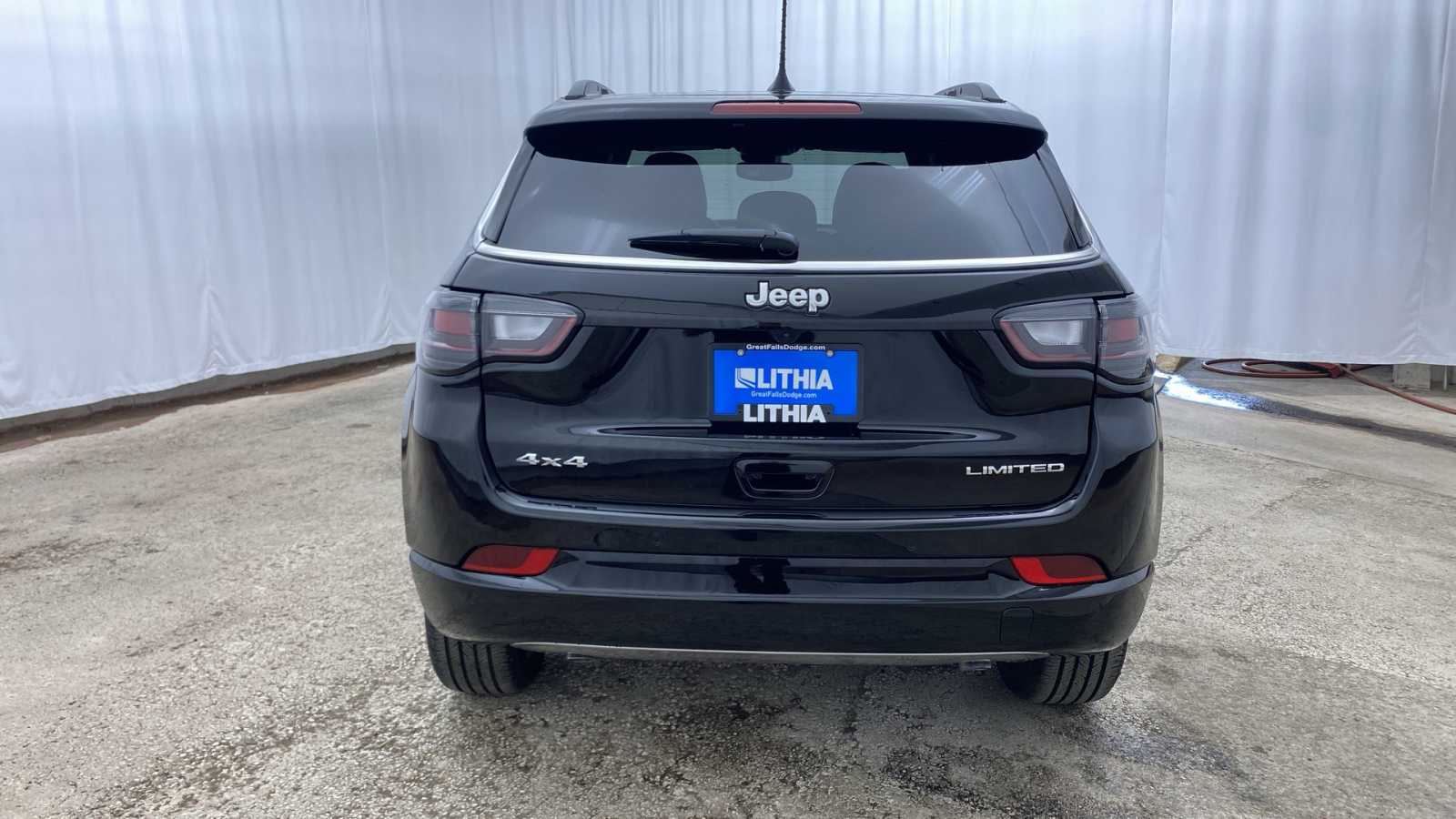 2024 Jeep Compass Limited 32