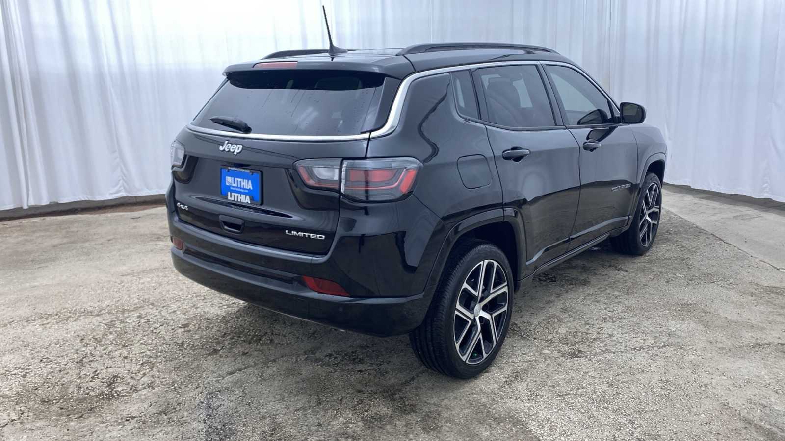 2024 Jeep Compass Limited 33