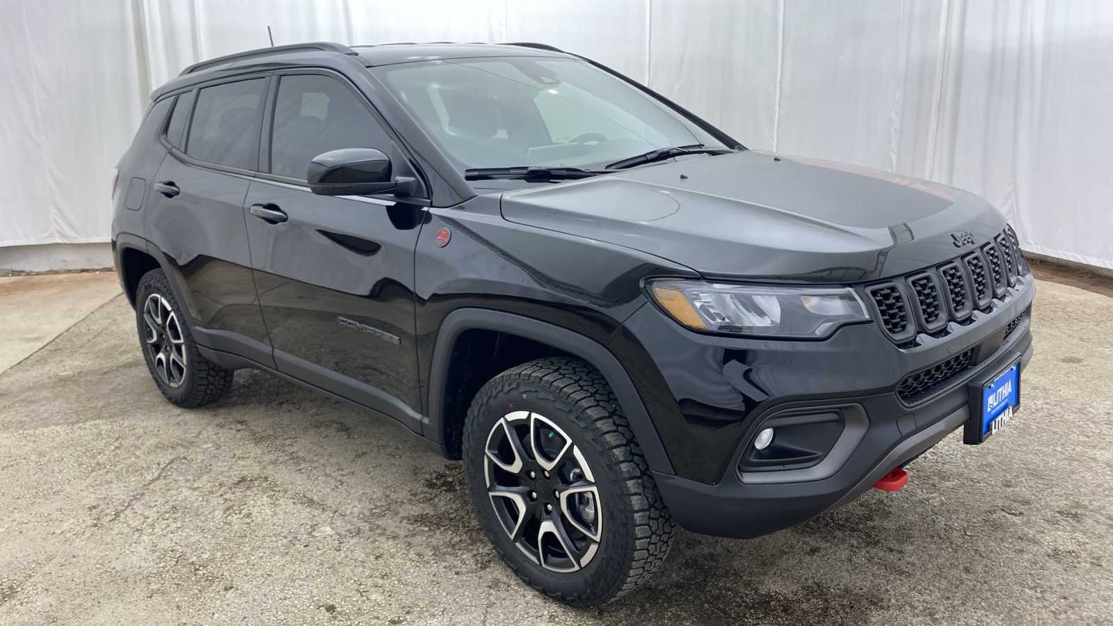 2024 Jeep Compass Trailhawk 34