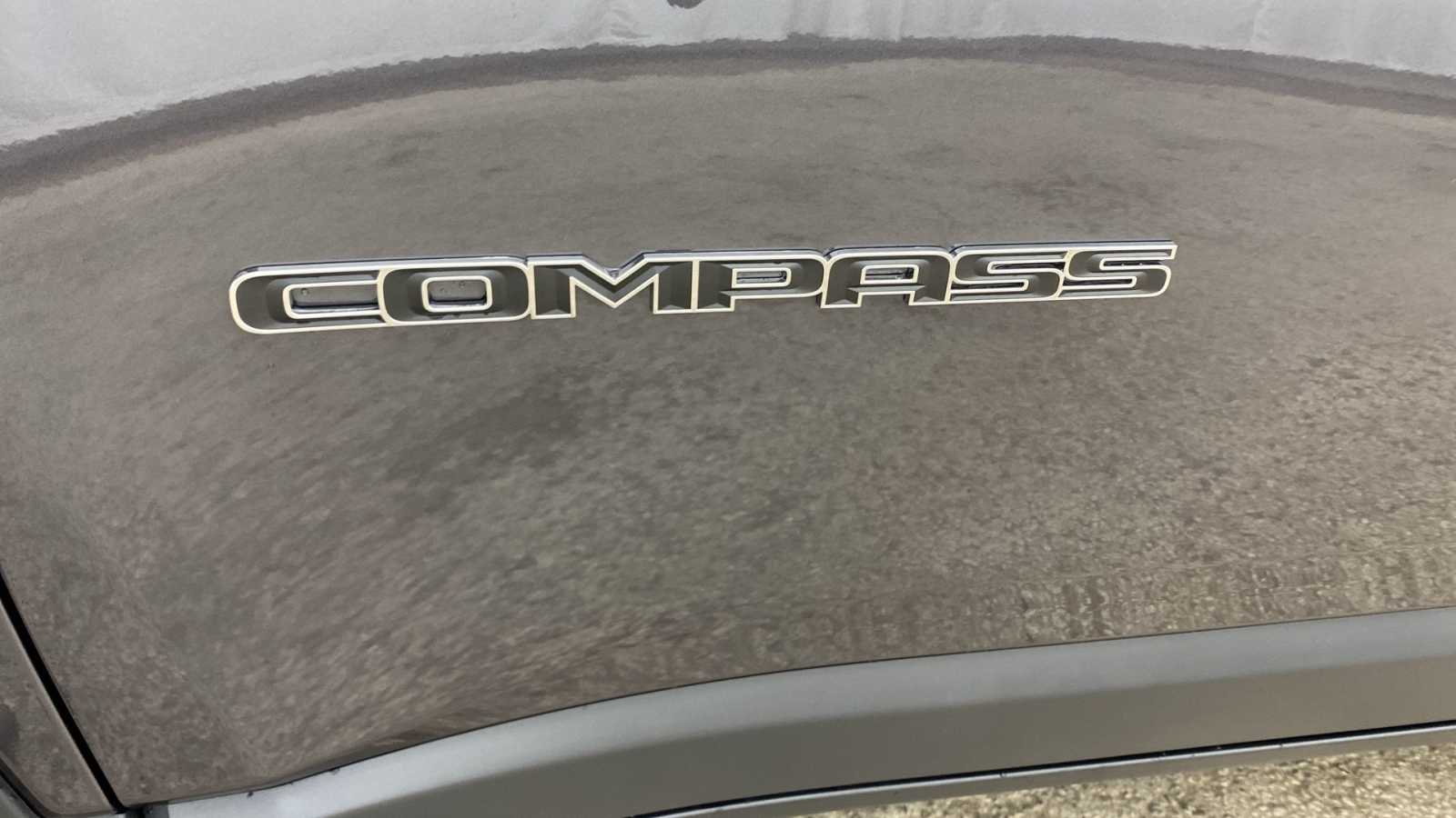 2024 Jeep Compass Latitude Lux 41