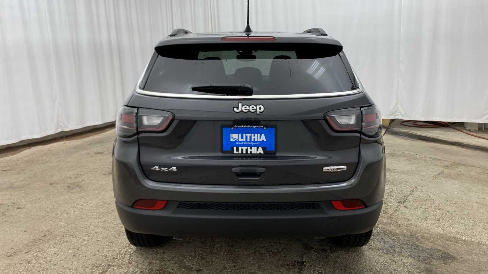 2024 Jeep Compass Latitude Lux 34