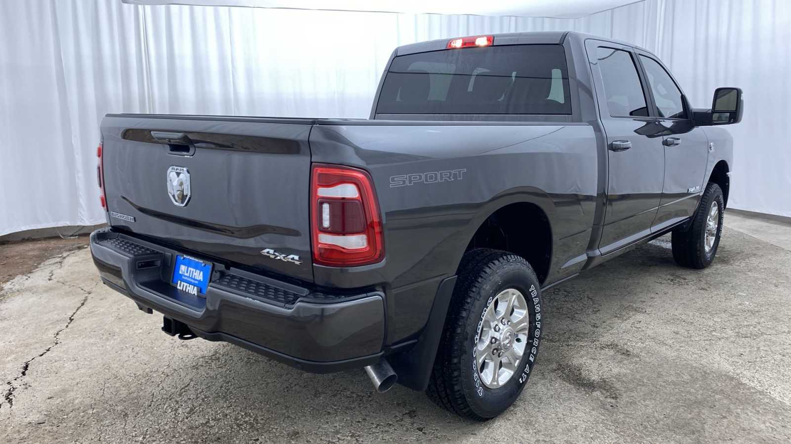 2024 Ram 3500 Big Horn 4x4 Crew Cab 64 Box 34