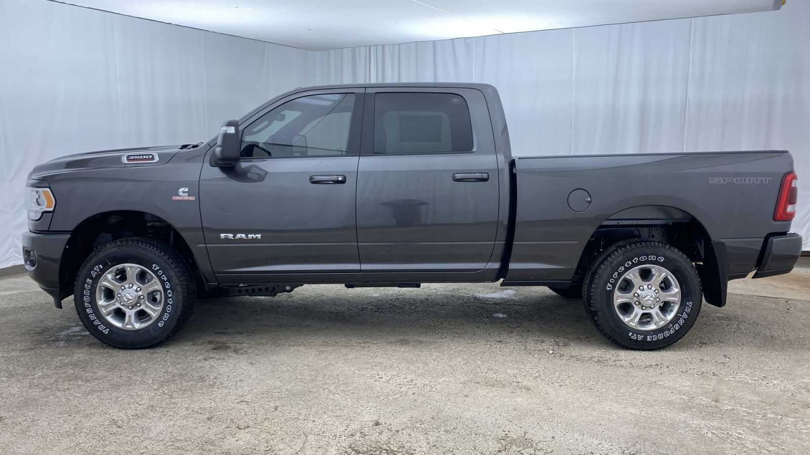 2024 Ram 3500 Big Horn 4x4 Crew Cab 64 Box 31