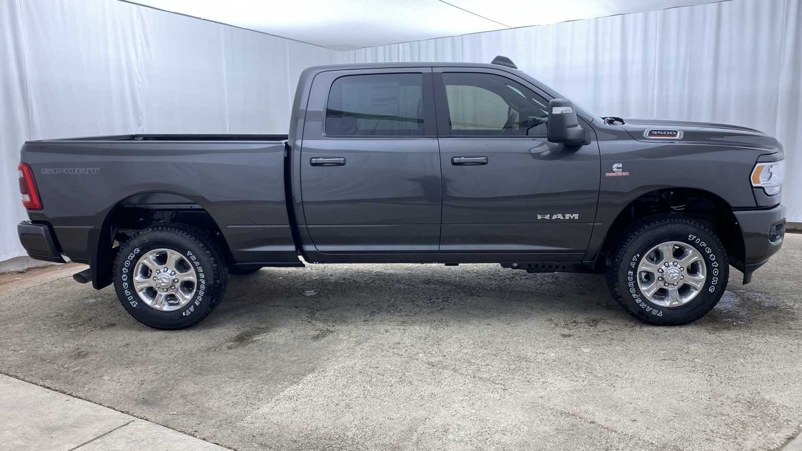 2024 Ram 3500 Big Horn 4x4 Crew Cab 64 Box 35