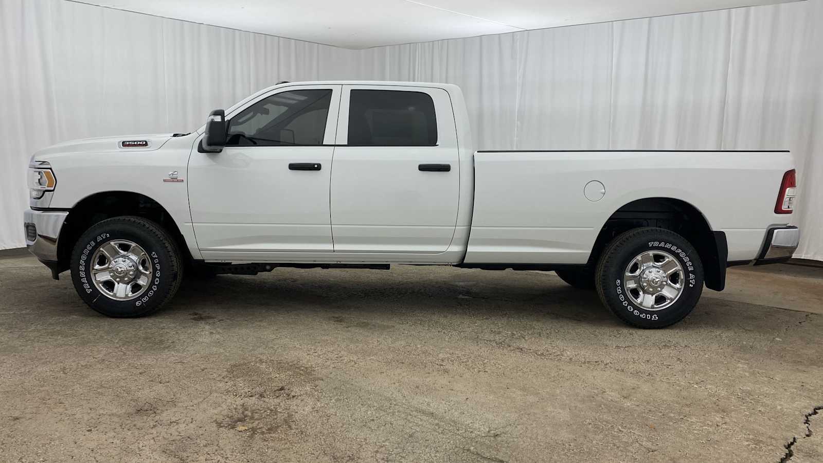 2024 Ram 3500 Tradesman 4x4 Crew Cab 8 Box 27