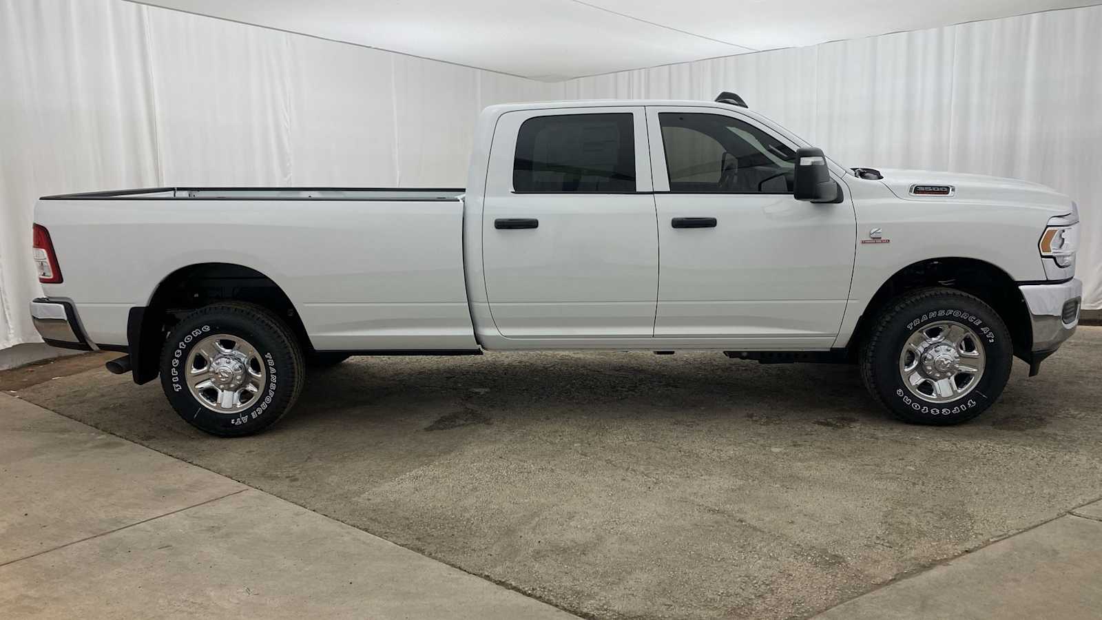 2024 Ram 3500 Tradesman 4x4 Crew Cab 8 Box 31