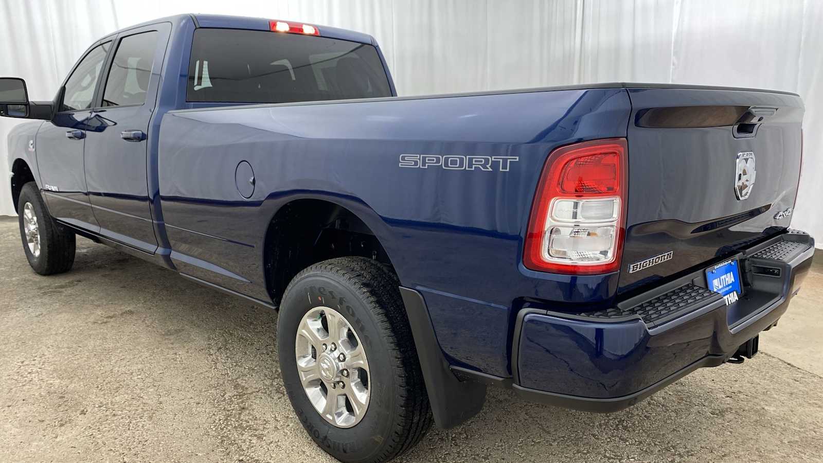 2024 Ram 3500 Big Horn 4x4 Crew Cab 8 Box 32