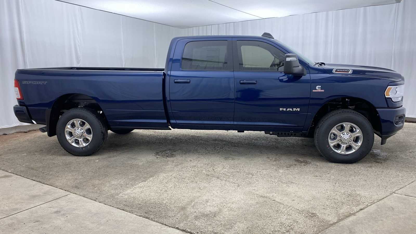 2024 Ram 3500 Big Horn 4x4 Crew Cab 8 Box 35