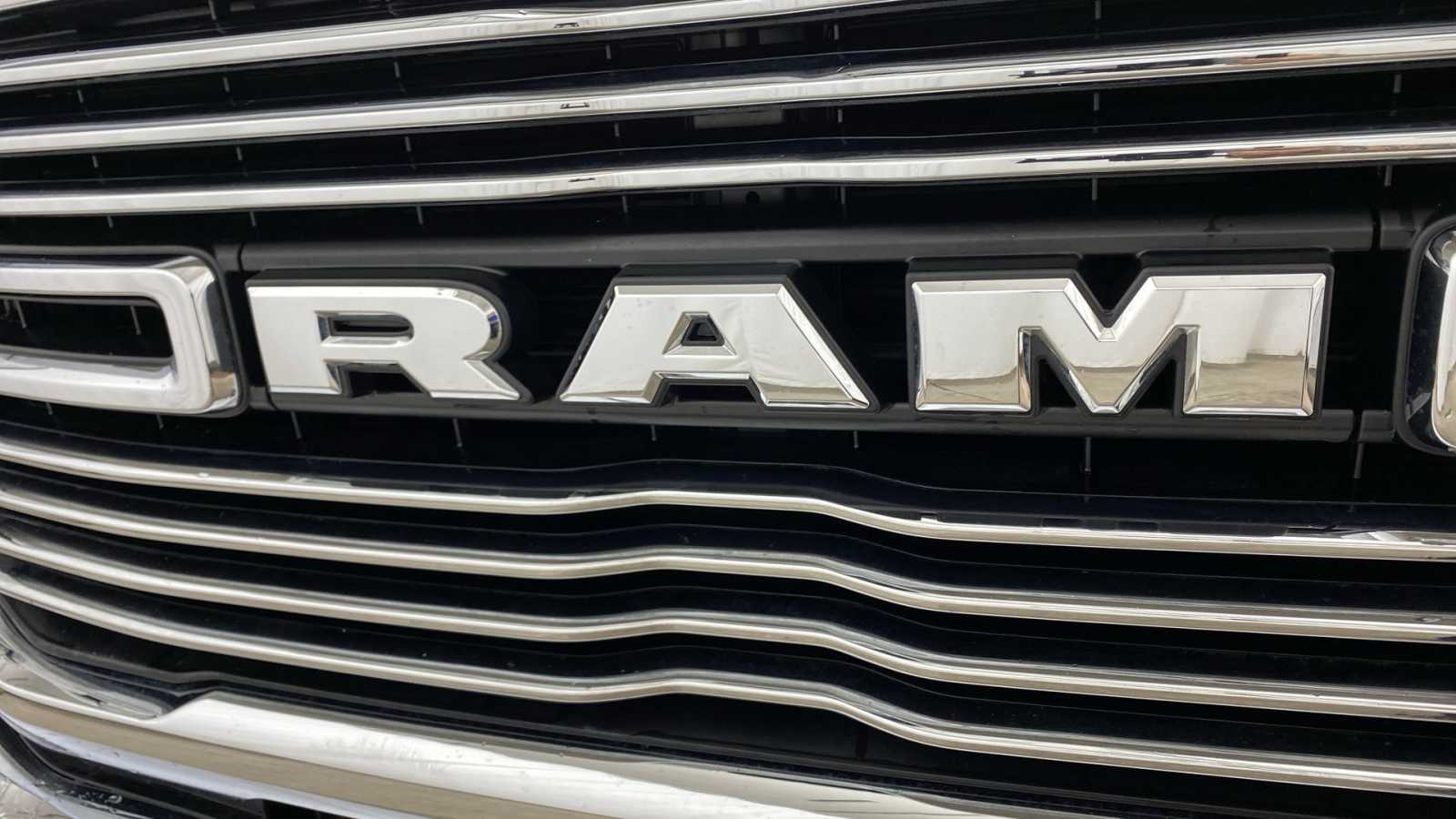 2020 Ram 3500 Laramie 4x4 Crew Cab 8 Box 10