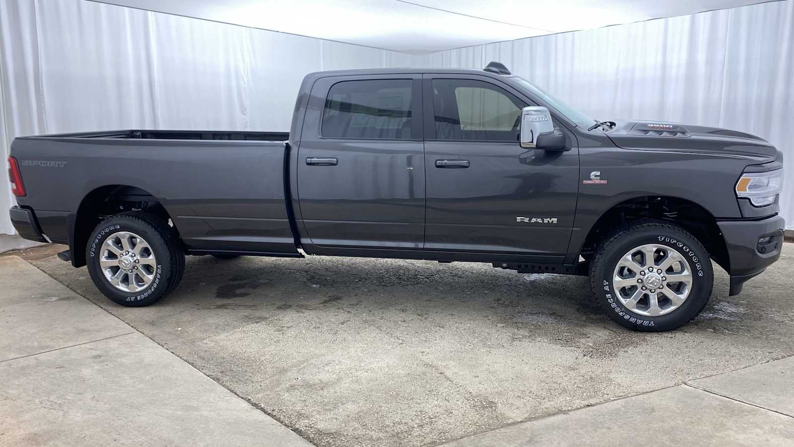 2024 Ram 3500 Laramie 4x4 Crew Cab 8 Box 35