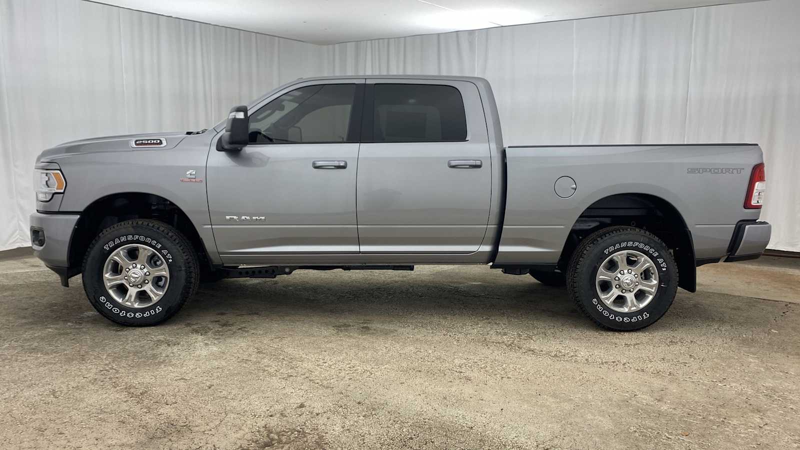 2024 Ram 2500 Big Horn 4x4 Crew Cab 64 Box 31