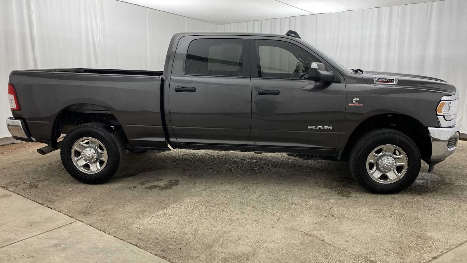 2022 Ram 2500 Big Horn 4x4 Crew Cab 64 Box 32