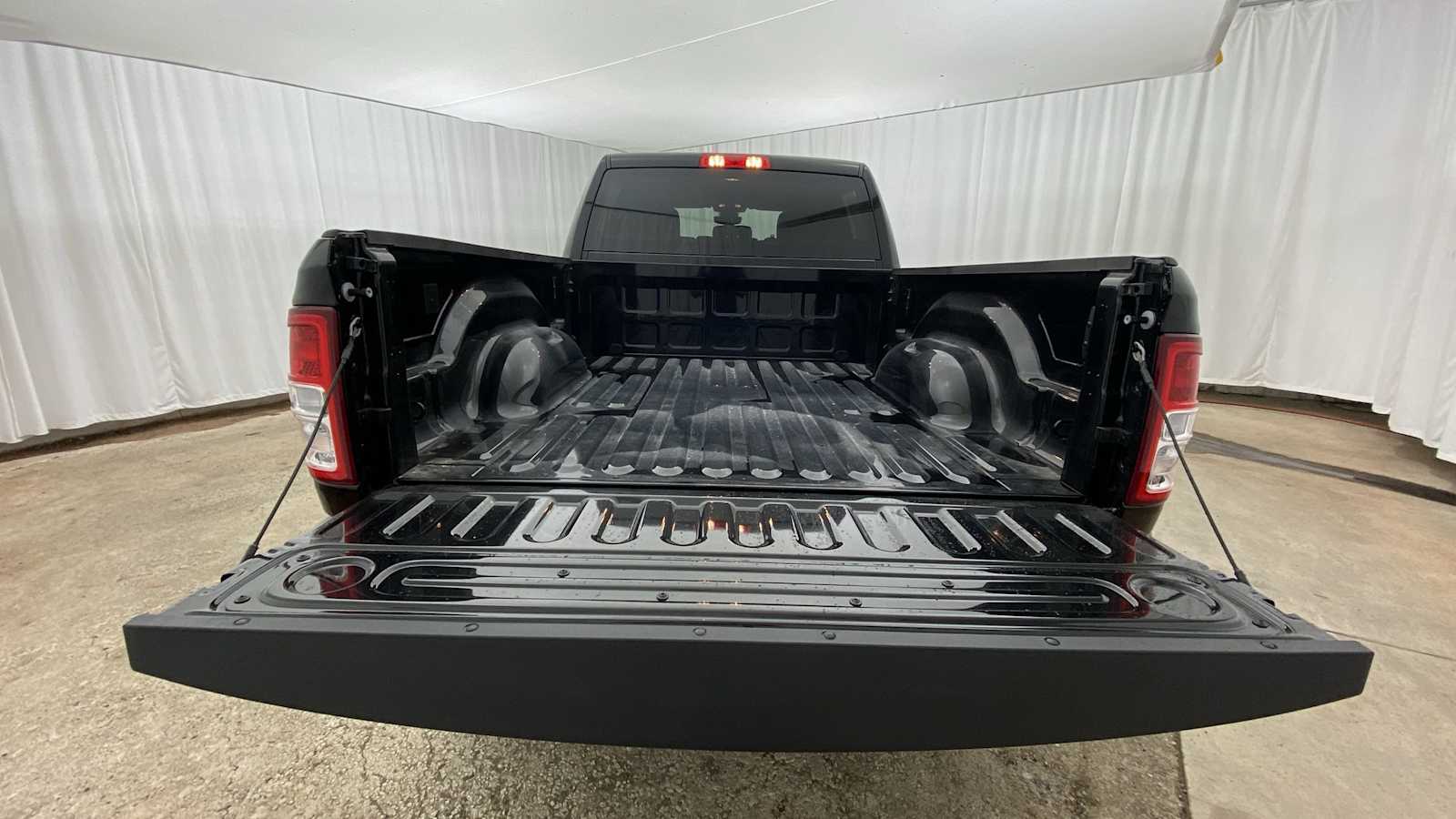 2024 Ram 2500 Big Horn 4x4 Crew Cab 64 Box 29