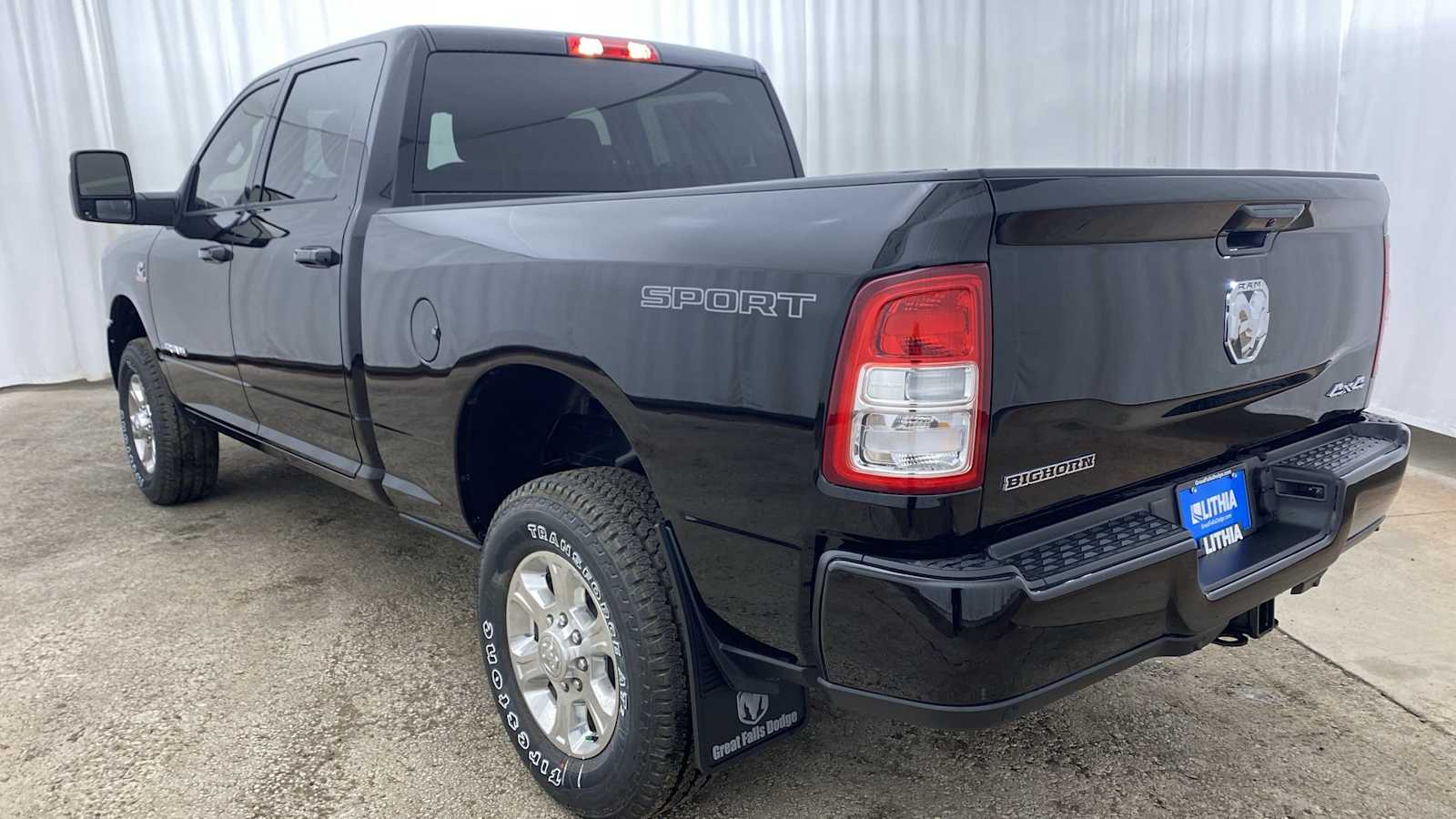 2024 Ram 2500 Big Horn 4x4 Crew Cab 64 Box 32