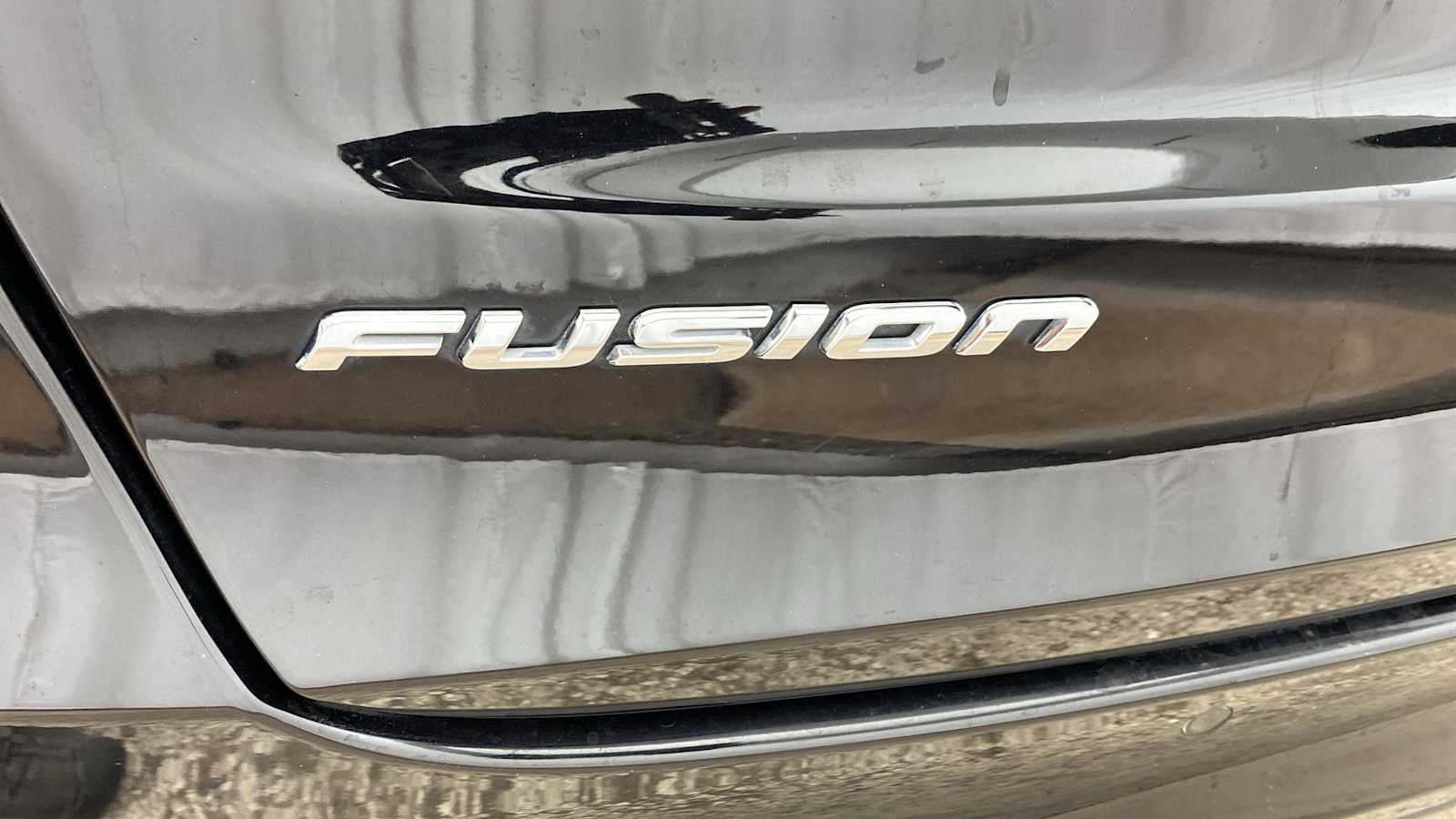 2019 Ford Fusion Hybrid Titanium 41