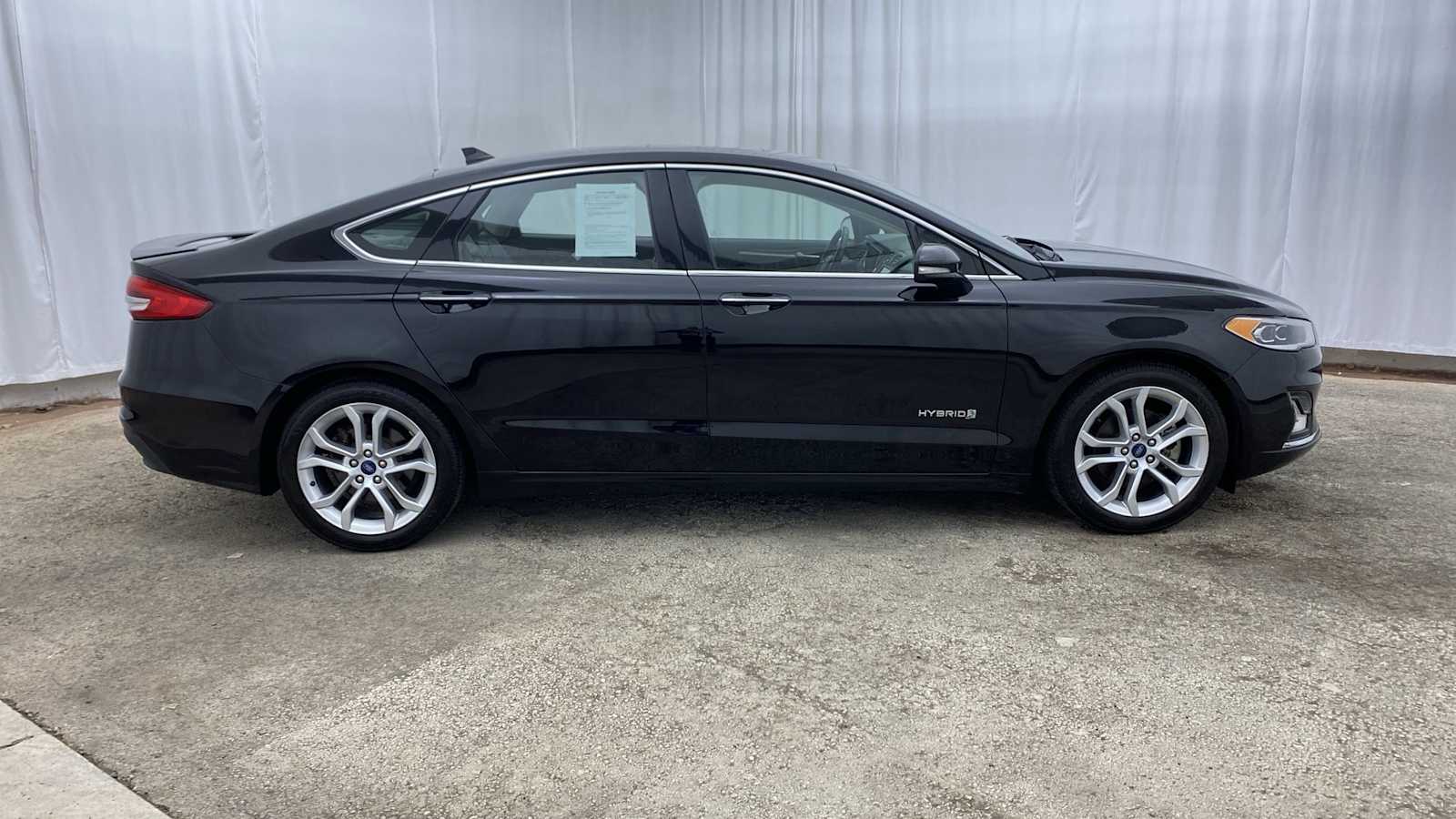 2019 Ford Fusion Hybrid Titanium 36