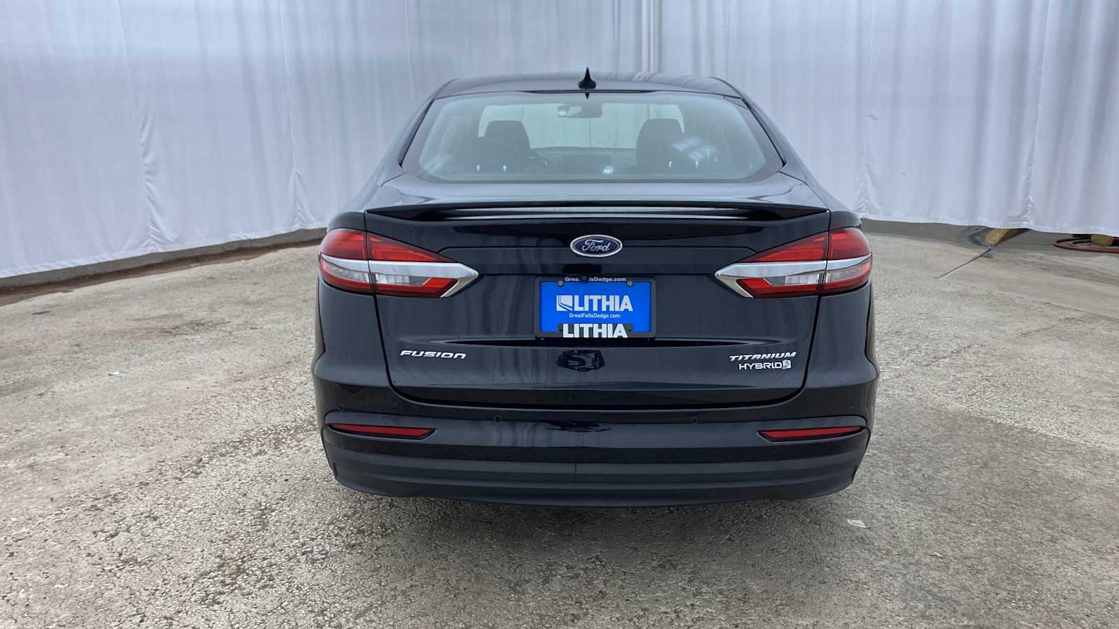 2019 Ford Fusion Hybrid Titanium 34