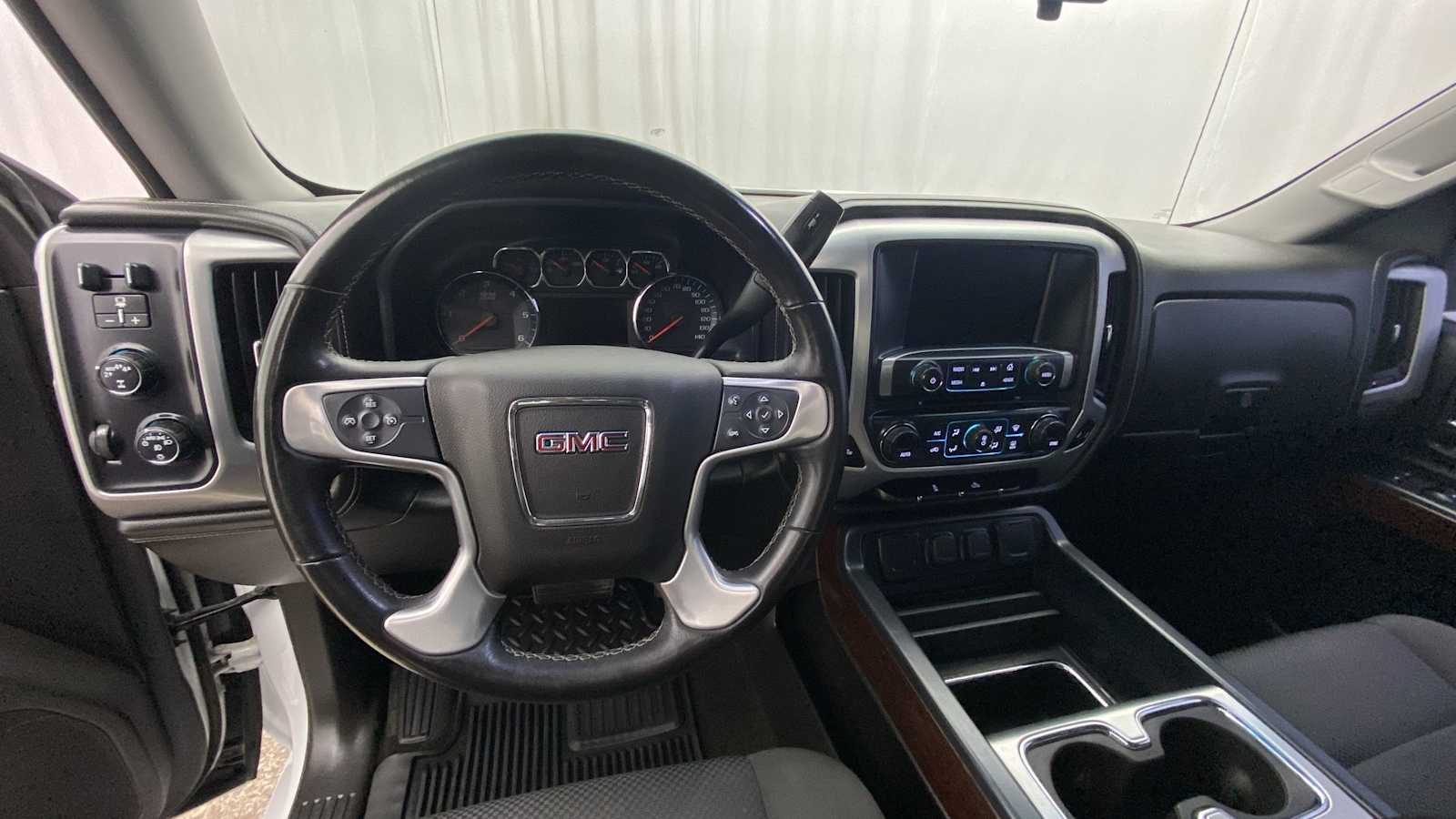 2017 GMC Sierra 1500 SLE 3