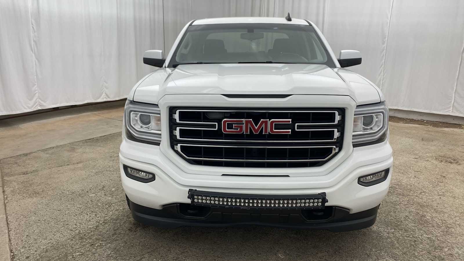 2017 GMC Sierra 1500 SLE 38