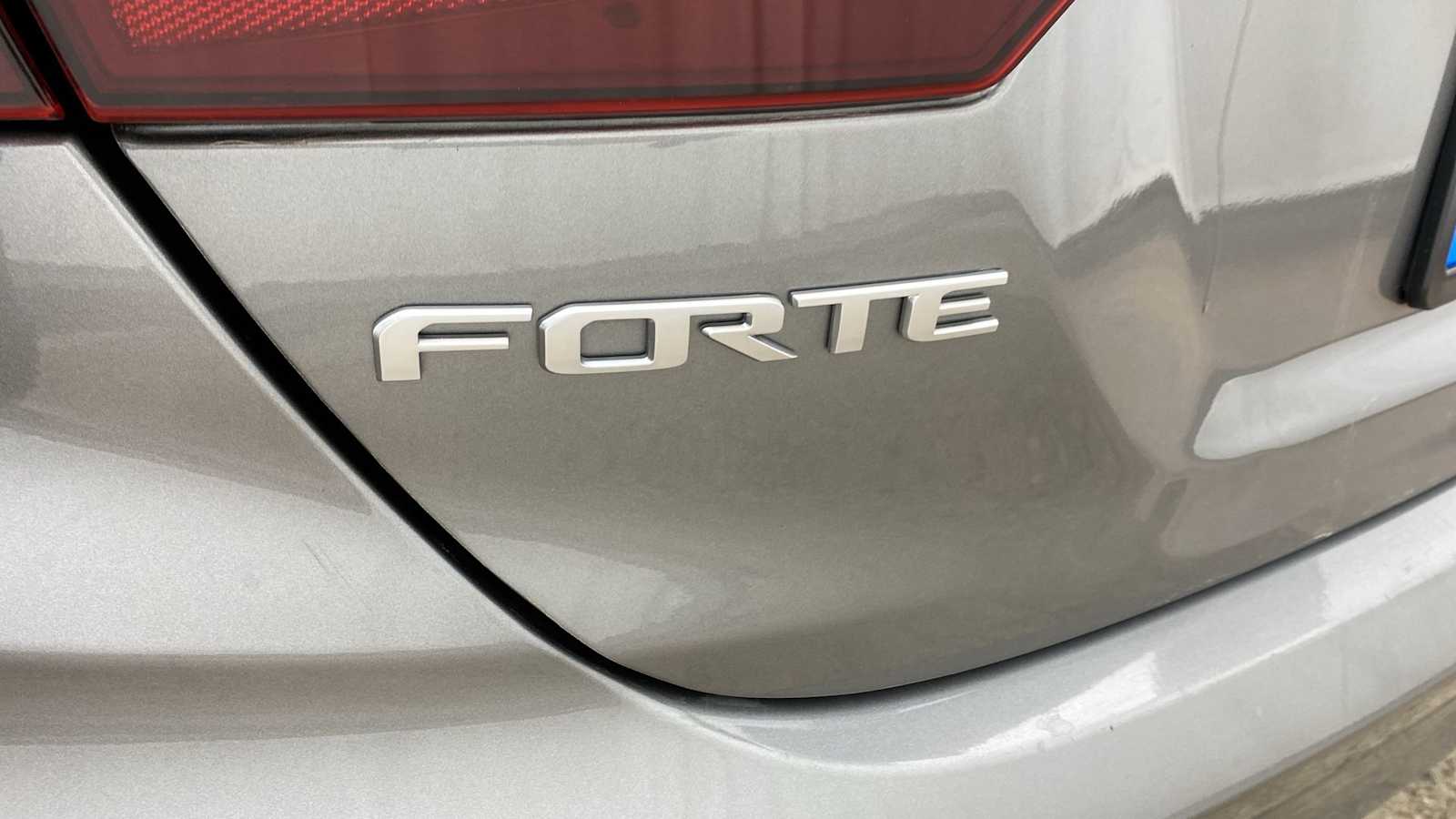 2022 Kia Forte LXS 33