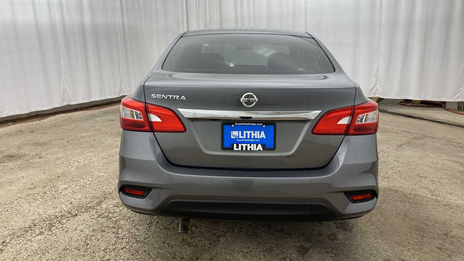 2018 Nissan Sentra S 28